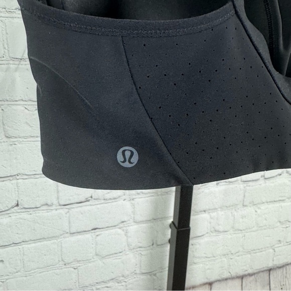 Lululemon Run Times Black Sports Bra Size 42DD - Picture 3 of 6